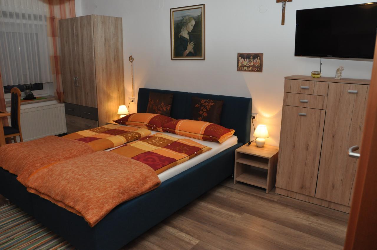 Haaghof Ertl Apartment Bagian luar foto