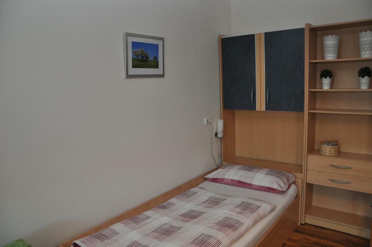 Haaghof Ertl Apartment Bagian luar foto